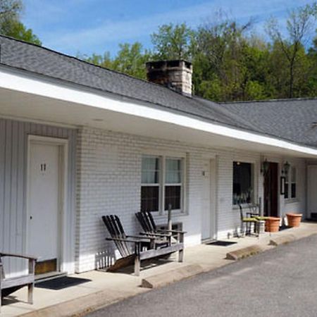 Inn At Iron Masters Lakeville Bagian luar foto